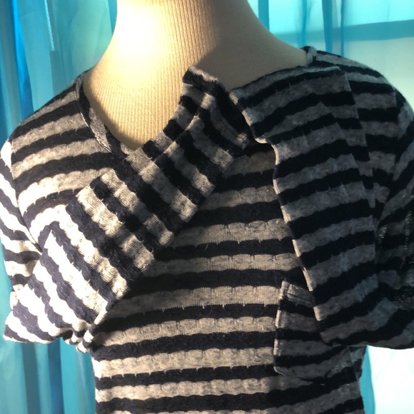 Forever 21 long sleeve black and grey striped scoop neck sweater/t-shirt sz L - Picture 6 of 8